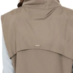 Aiana Vest