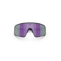 P001
