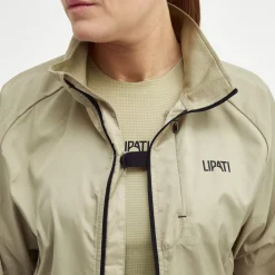 Sway Light Jacket